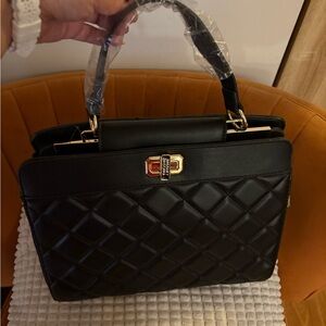Badgley Mischka Black Quilted tote